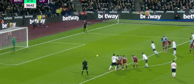 德天空：特尔施特根因伤提前离开巴萨设在沙特的训练营