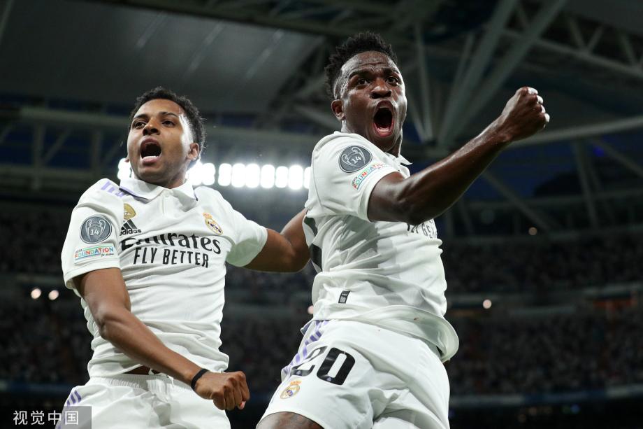 纸片人射击卡拉彼丘迎来首个周年，清凉夏日海量福利不玩不行