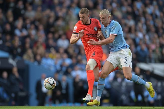 《最终幻想7》重制三部曲将带来感人结局 解答所有谜团