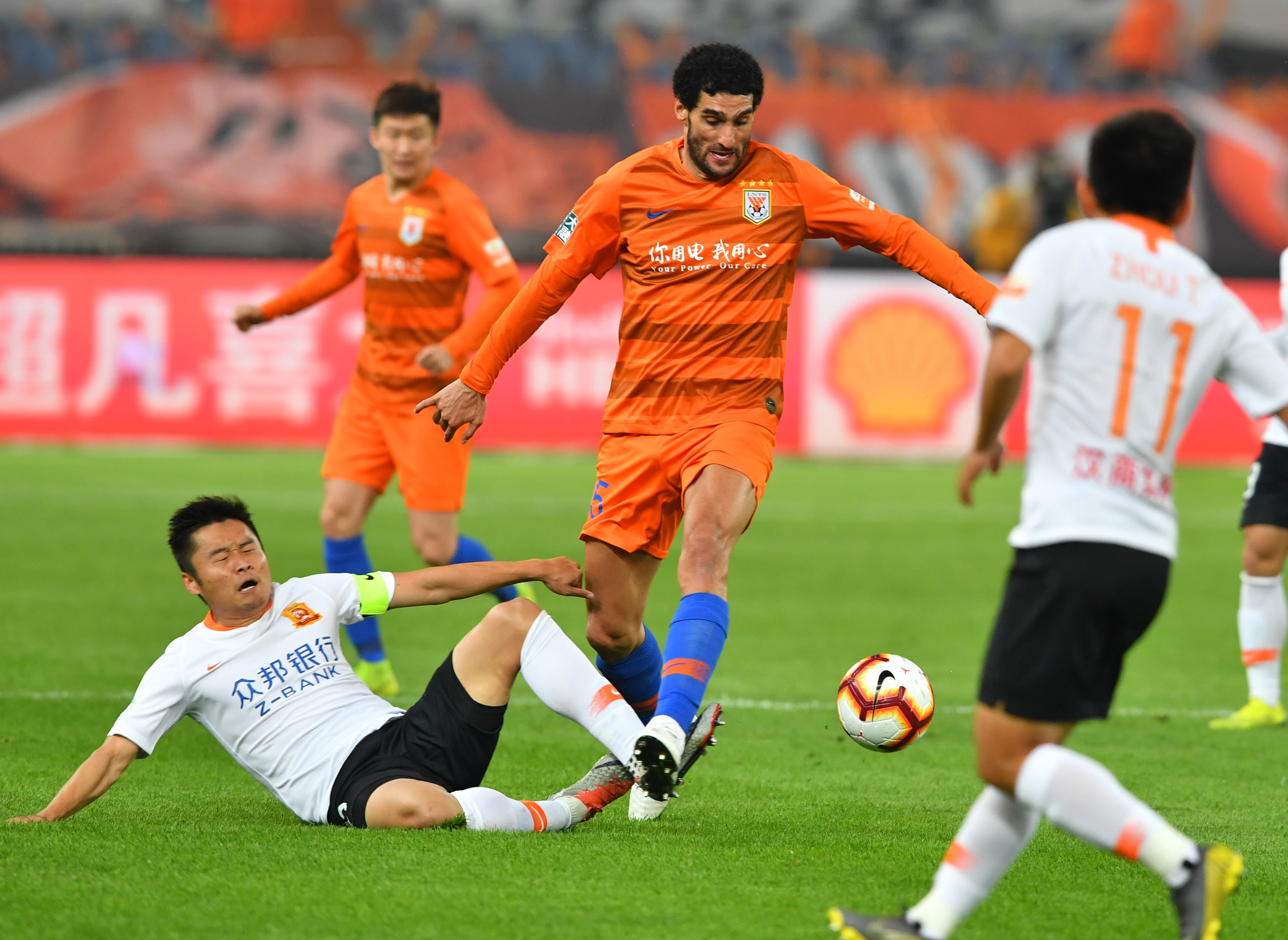闯关对战零烦恼 山海剑途抽卡修仙乐不停
